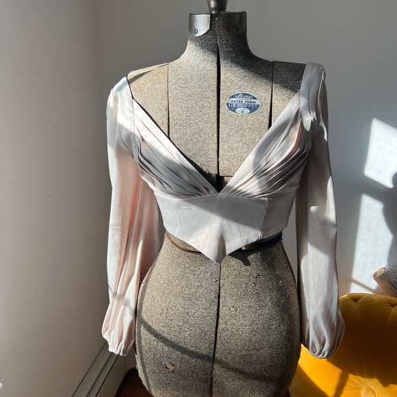 Blush BJ Long Sleeve Satin Crop Blouse - Picture 2 of 4
